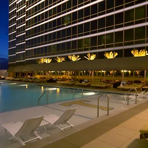 אתר נופש Trump International Vegas *****