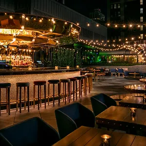 Moxy Nyc Times Square Нью-Йорк